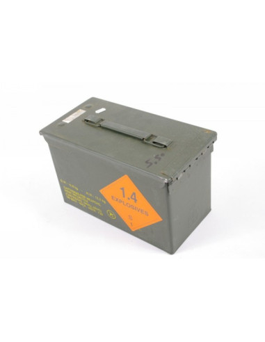 Caisse militaire de munitions...